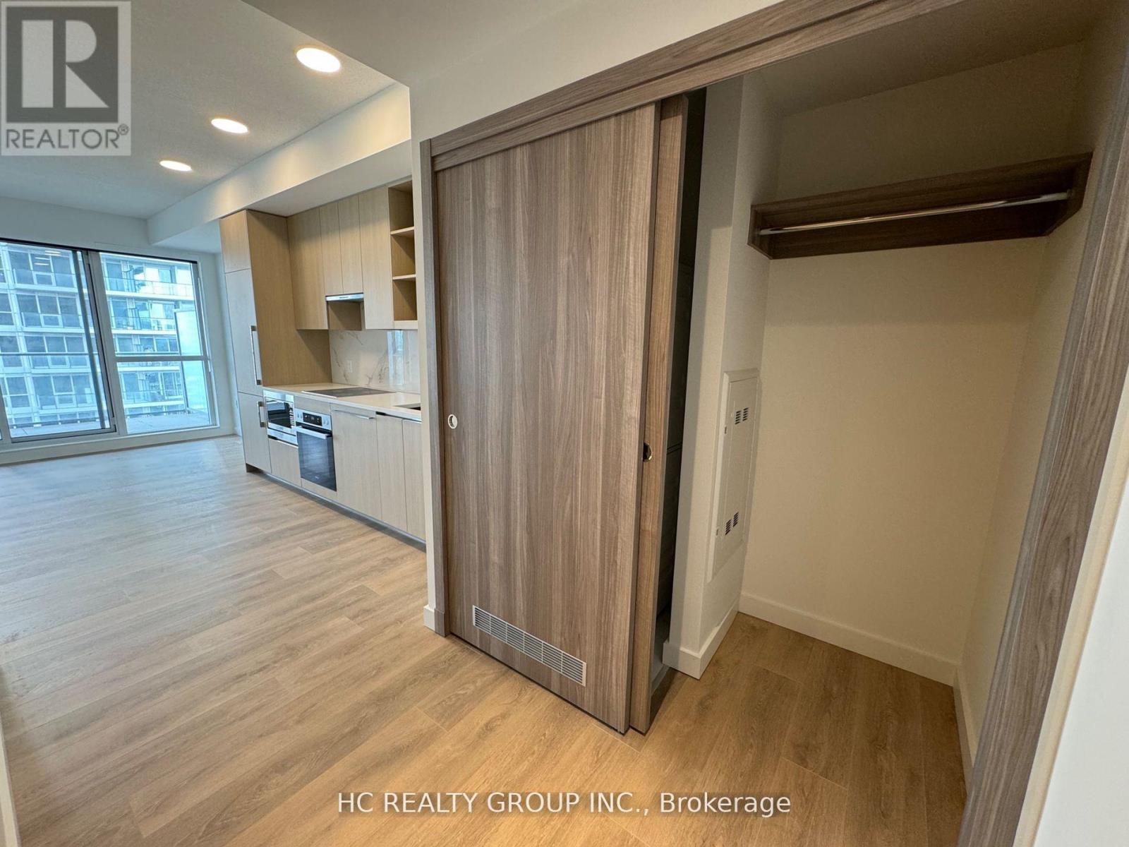 2015 - 27 Mcmahon Drive, Toronto, Ontario  M2K 0J2 - Photo 8 - C12473042
