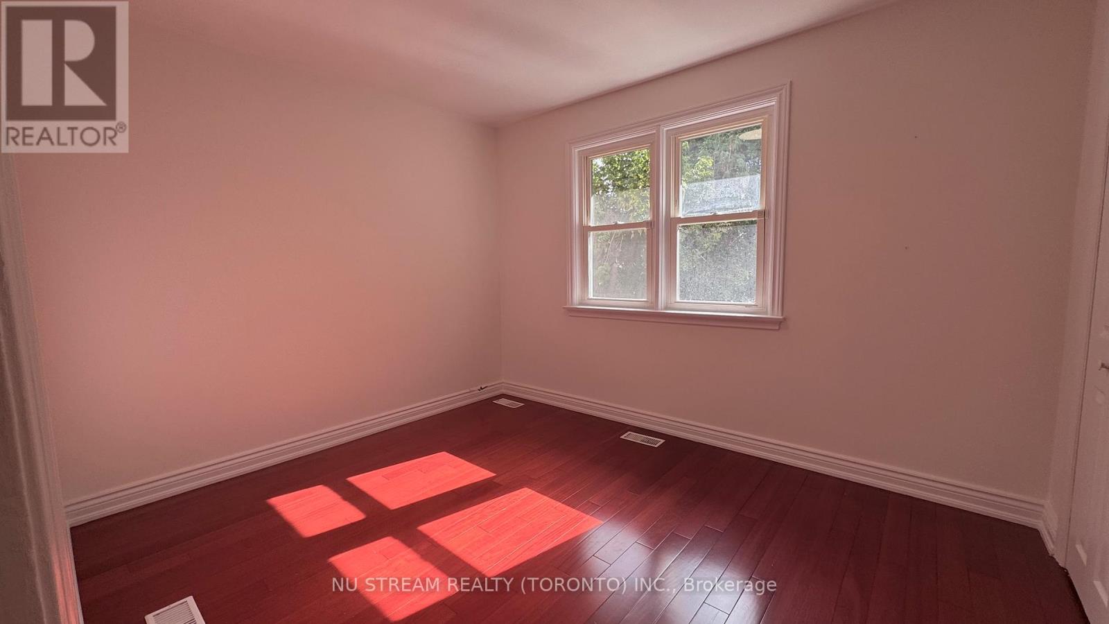 (1 Lvl) - 435 Cummer Avenue, Toronto, Ontario  M2M 2G3 - Photo 6 - C12473044