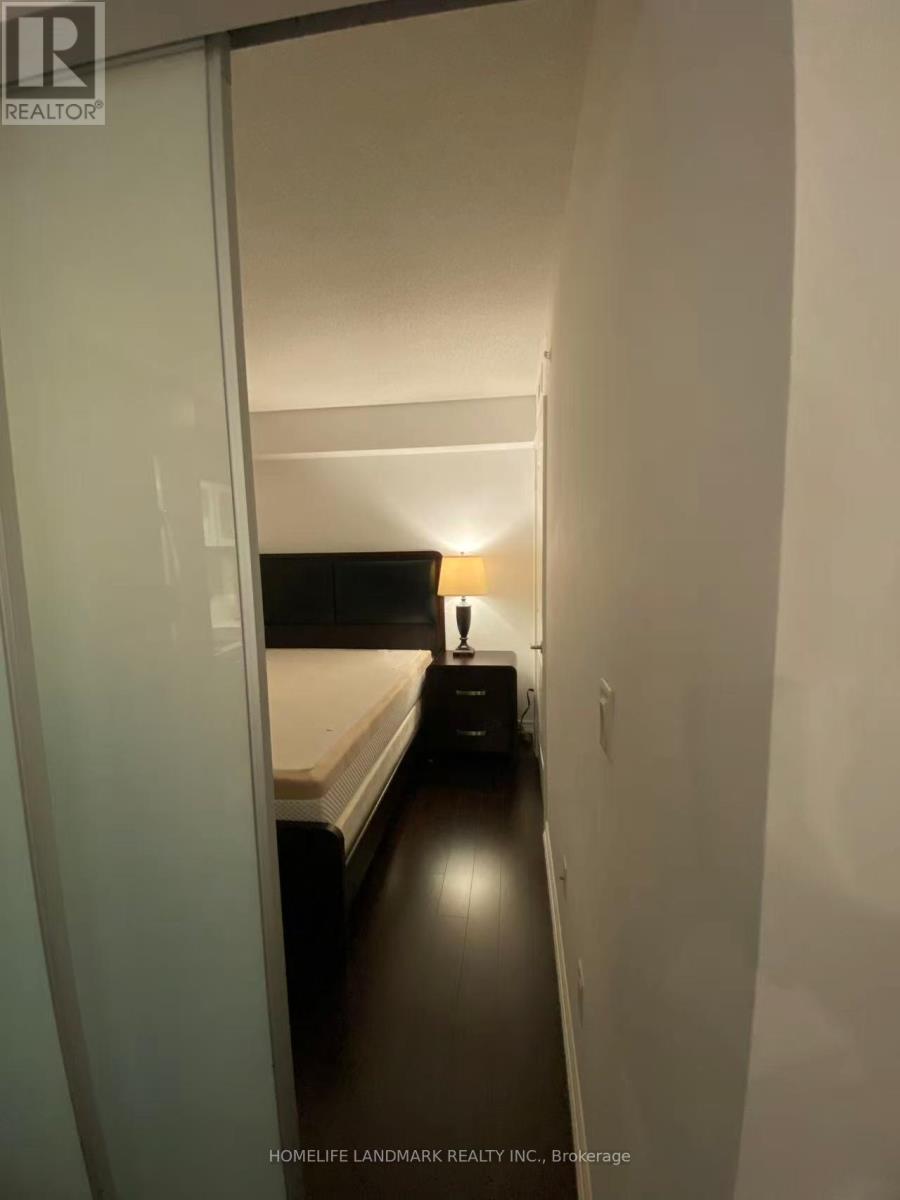 1708 - 386 Yonge Street, Toronto, Ontario  M5B 0A5 - Photo 9 - C12473054