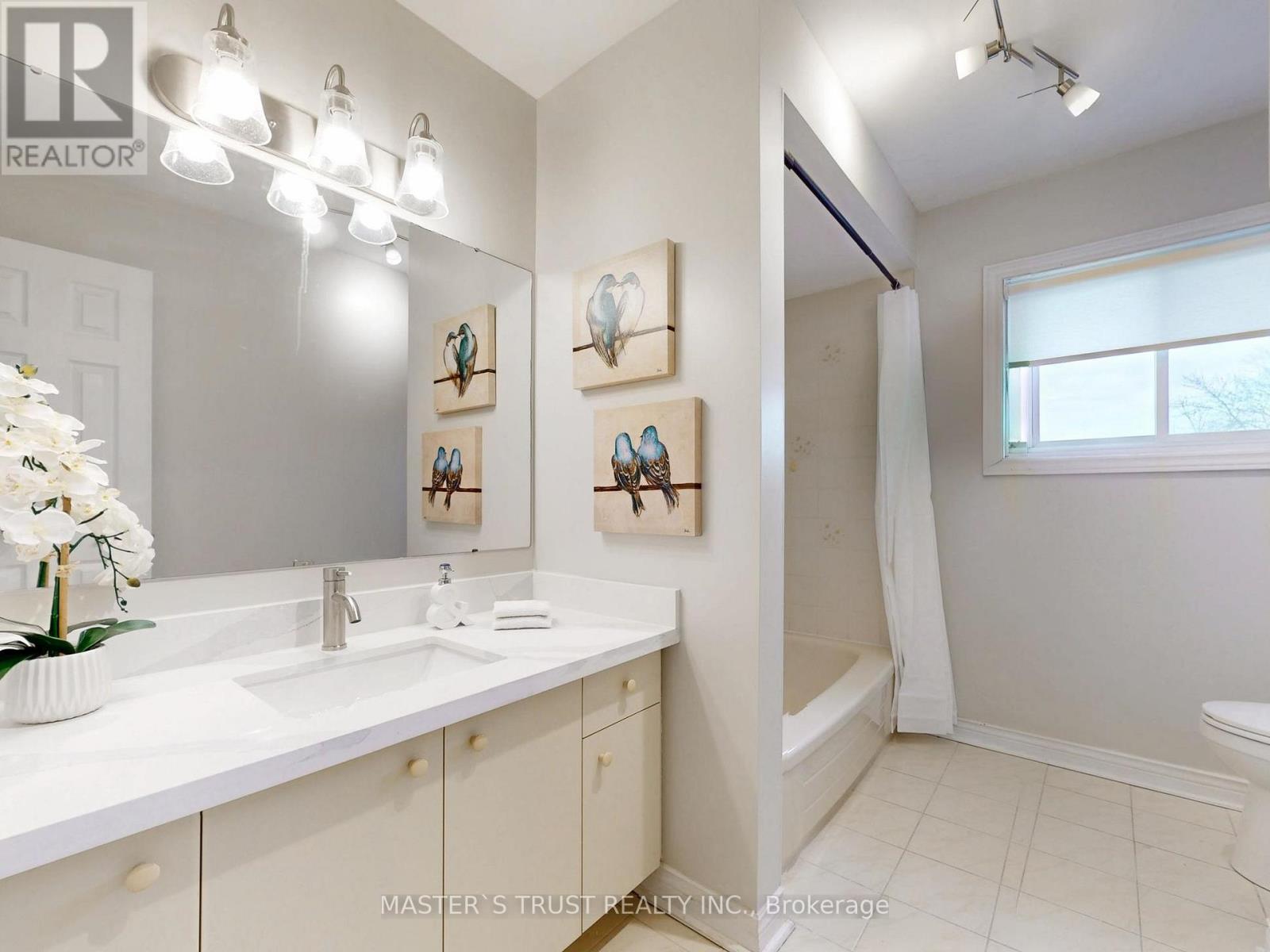 5 Jardin Hill Court, Toronto, Ontario  M2H 3R8 - Photo 11 - C12473056