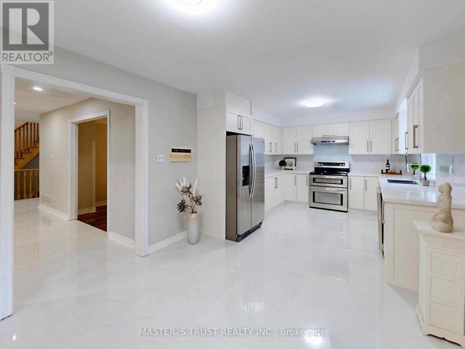 5 Jardin Hill Court, Toronto, Ontario  M2H 3R8 - Photo 31 - C12473056