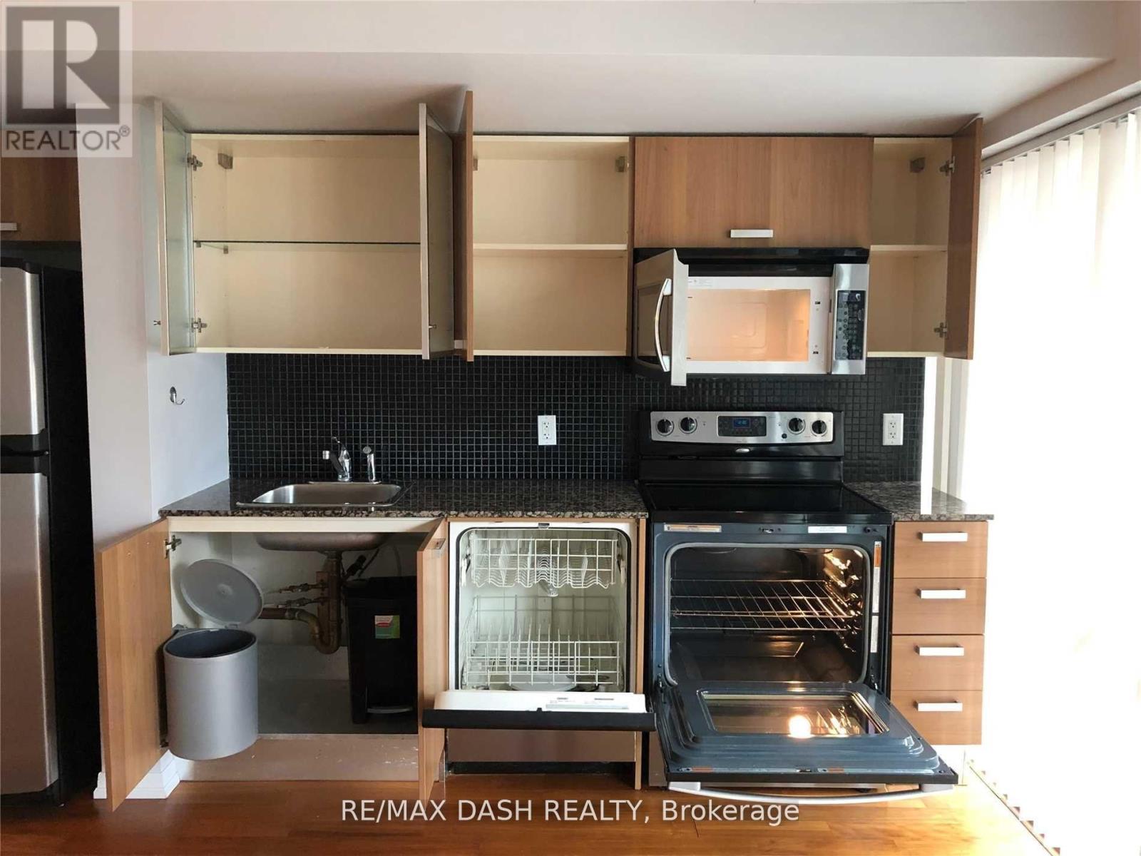 705 - 38 Grenville Street, Toronto (Bay Street Corridor), Ontario  M4Y 3G5 - Photo 10 - C12473062