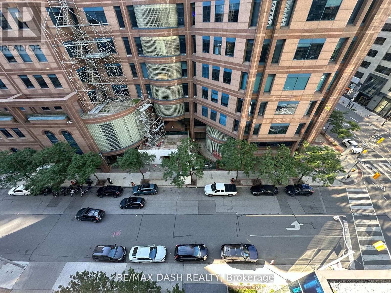 705 - 38 Grenville Street, Toronto (Bay Street Corridor), Ontario  M4Y 3G5 - Photo 4 - C12473062