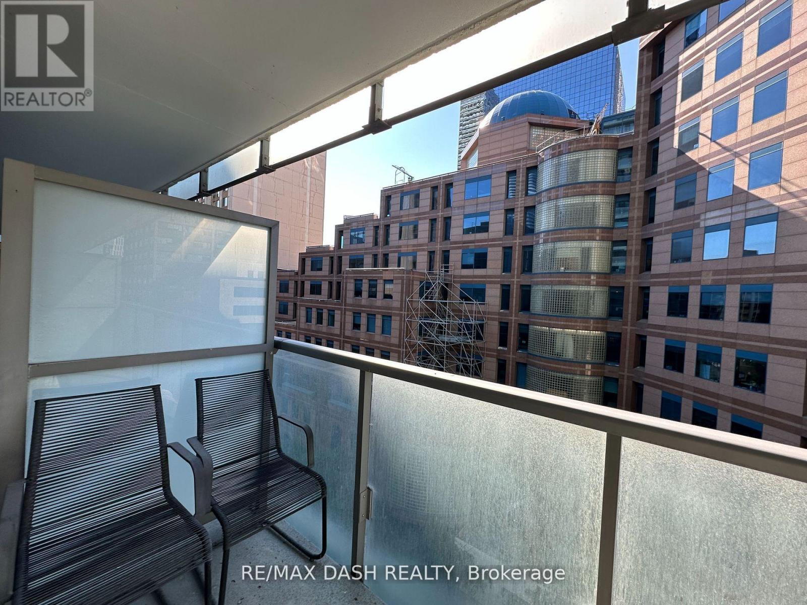 705 - 38 Grenville Street, Toronto (Bay Street Corridor), Ontario  M4Y 3G5 - Photo 8 - C12473062