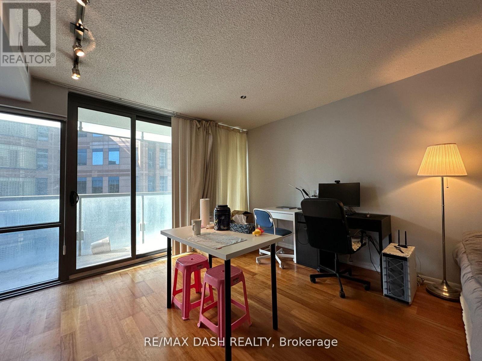 705 - 38 Grenville Street, Toronto (Bay Street Corridor), Ontario  M4Y 3G5 - Photo 9 - C12473062