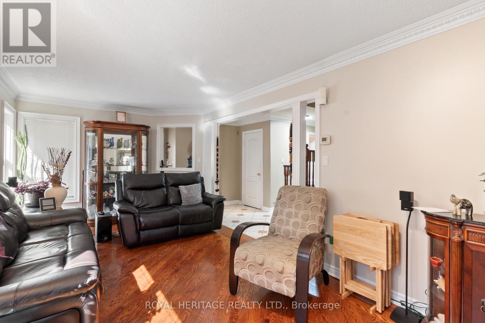1101 Gossamer Drive, Pickering, Ontario  L1X 2T7 - Photo 12 - E12473051
