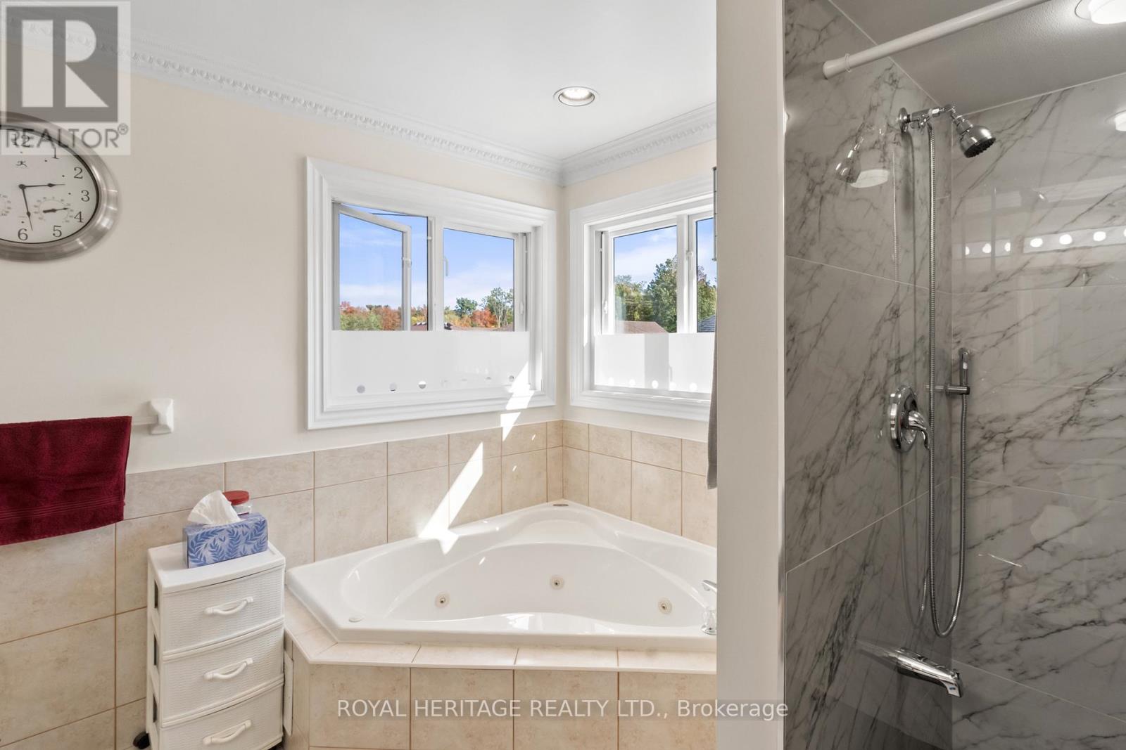 1101 Gossamer Drive, Pickering, Ontario  L1X 2T7 - Photo 34 - E12473051