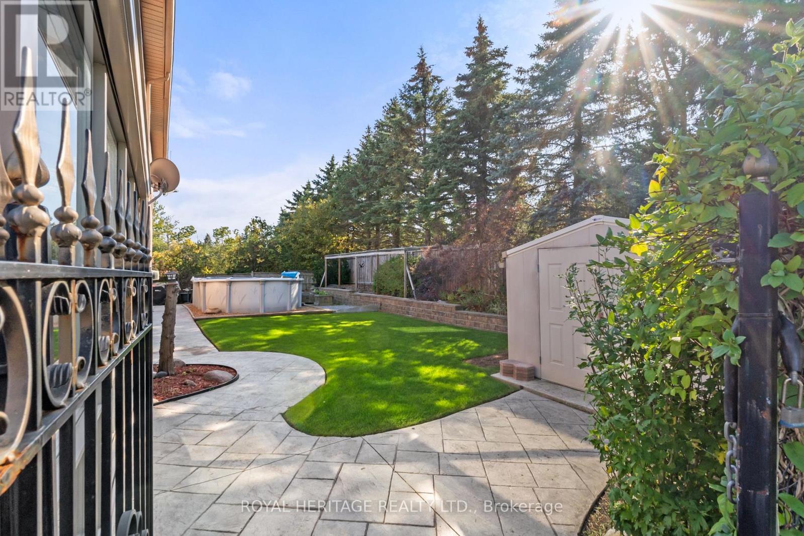 1101 Gossamer Drive, Pickering, Ontario  L1X 2T7 - Photo 42 - E12473051