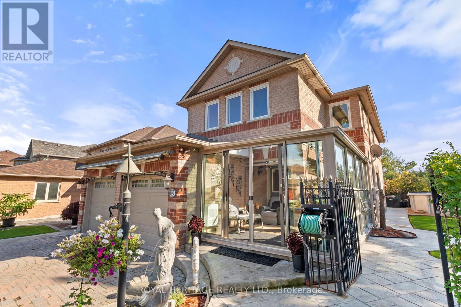 1101 Gossamer Drive, Pickering, Ontario  L1X 2T7 - Photo 8 - E12473051