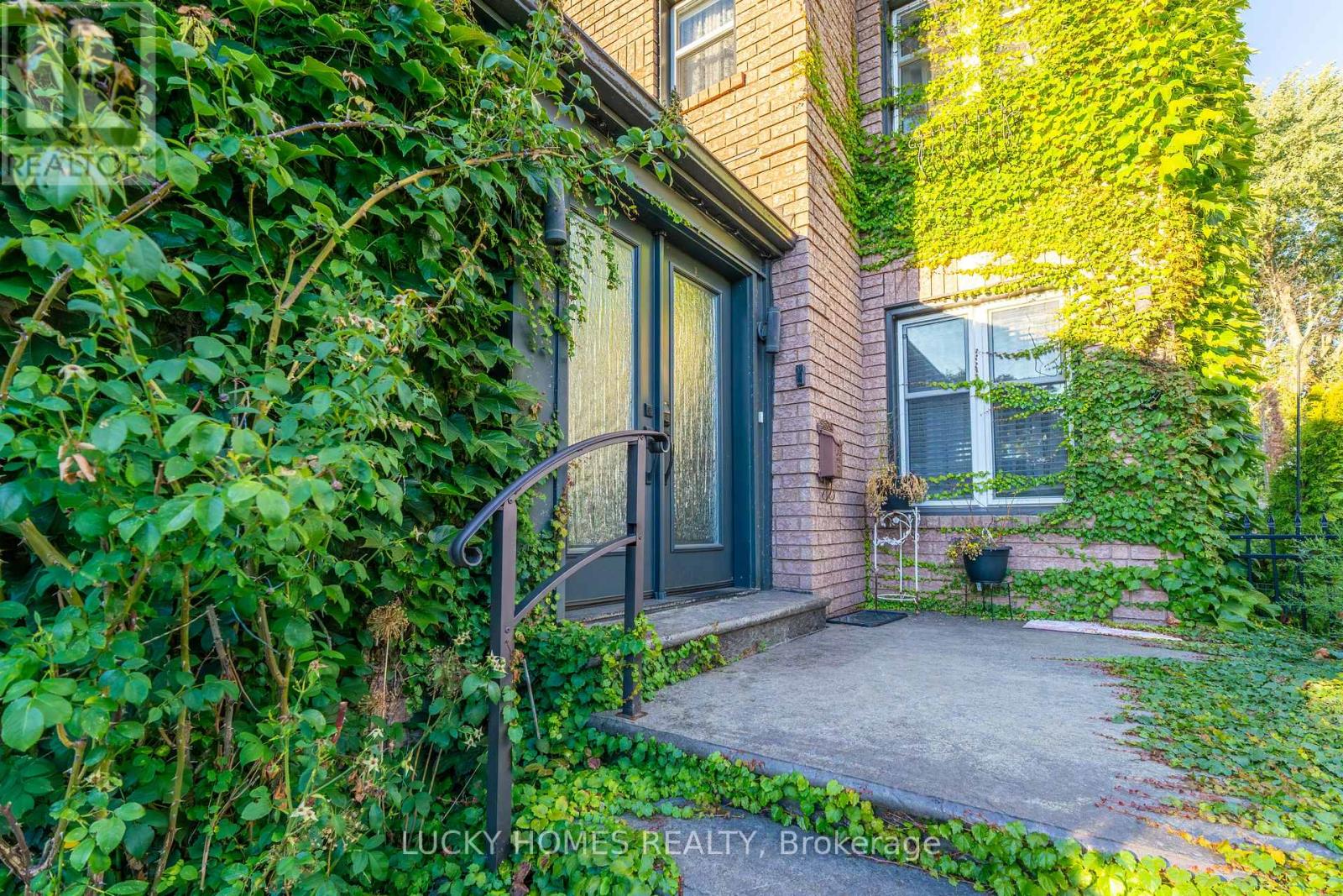 101 Meadowview Boulevard, Clarington, Ontario  L1C 4X4 - Photo 4 - E12473066