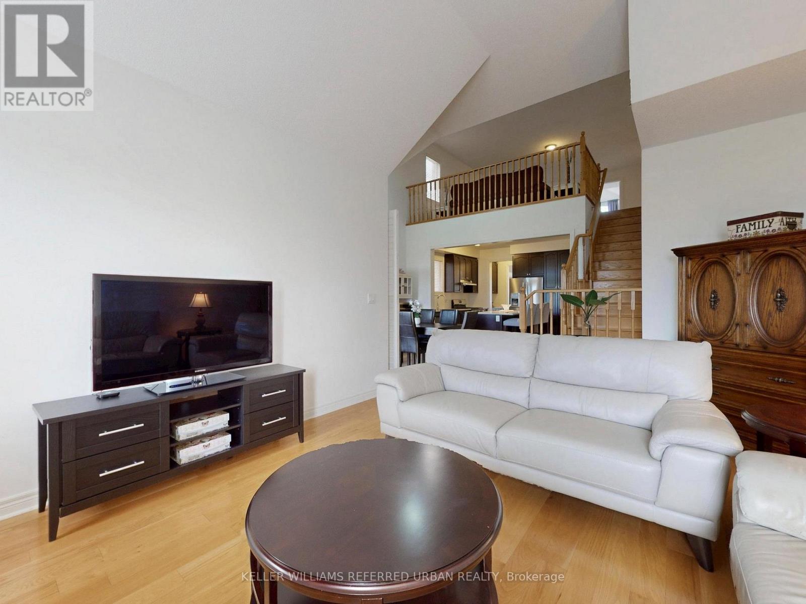 45 Brookview Drive, Bradford West Gwillimbury, Ontario  L3Z 0S6 - Photo 18 - N12473028