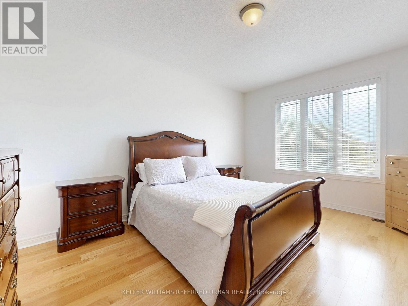 45 Brookview Drive, Bradford West Gwillimbury, Ontario  L3Z 0S6 - Photo 21 - N12473028