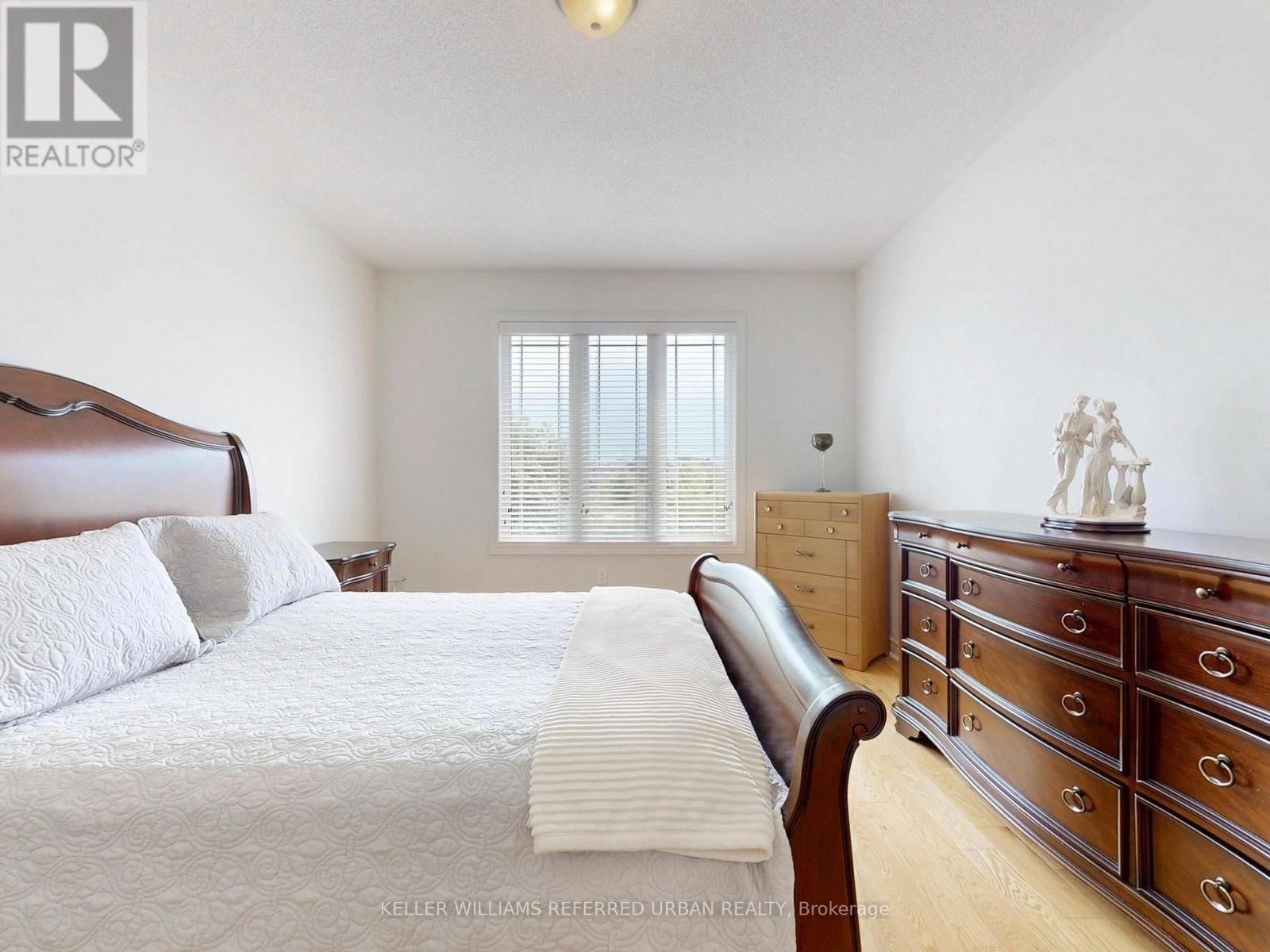 45 Brookview Drive, Bradford West Gwillimbury, Ontario  L3Z 0S6 - Photo 22 - N12473028