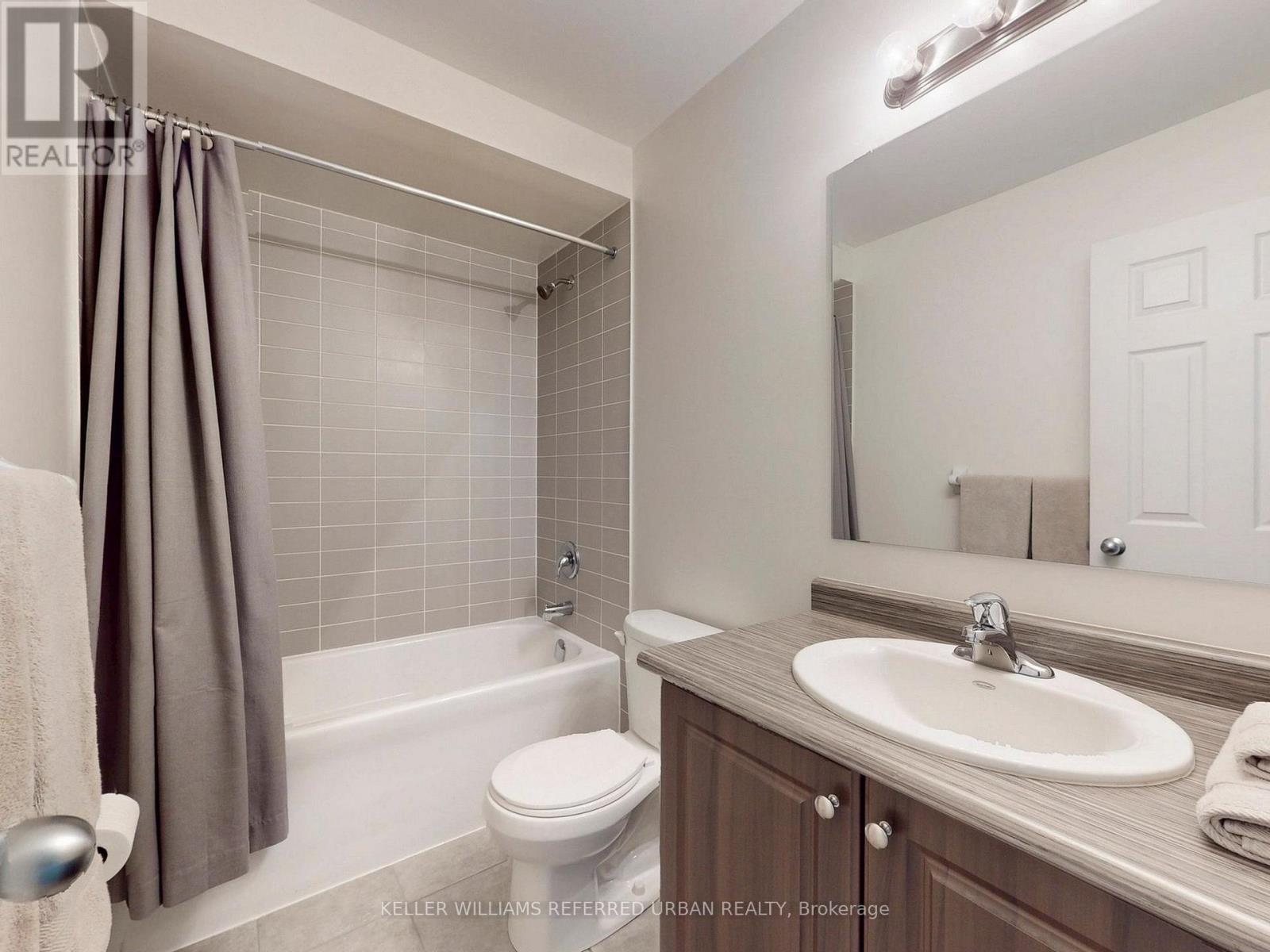 45 Brookview Drive, Bradford West Gwillimbury, Ontario  L3Z 0S6 - Photo 35 - N12473028