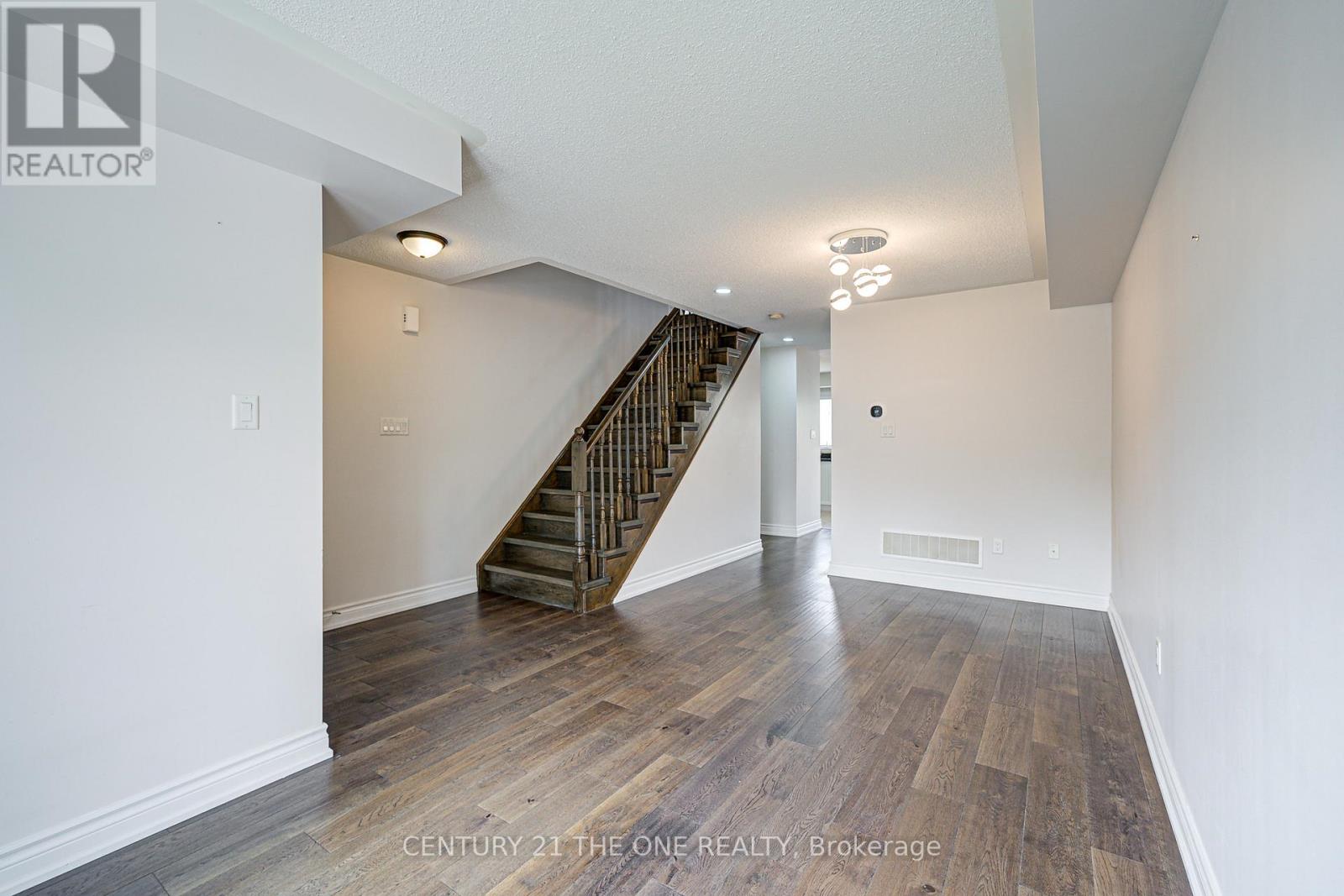 52 Stoyell Drive, Richmond Hill, Ontario  L4E 0M7 - Photo 5 - N12473040