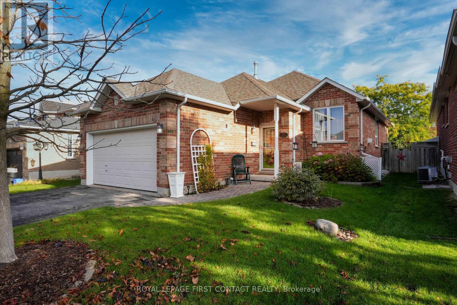 40 Felt Crescent, Barrie, Ontario  L4N 8V1 - Photo 2 - S12473053