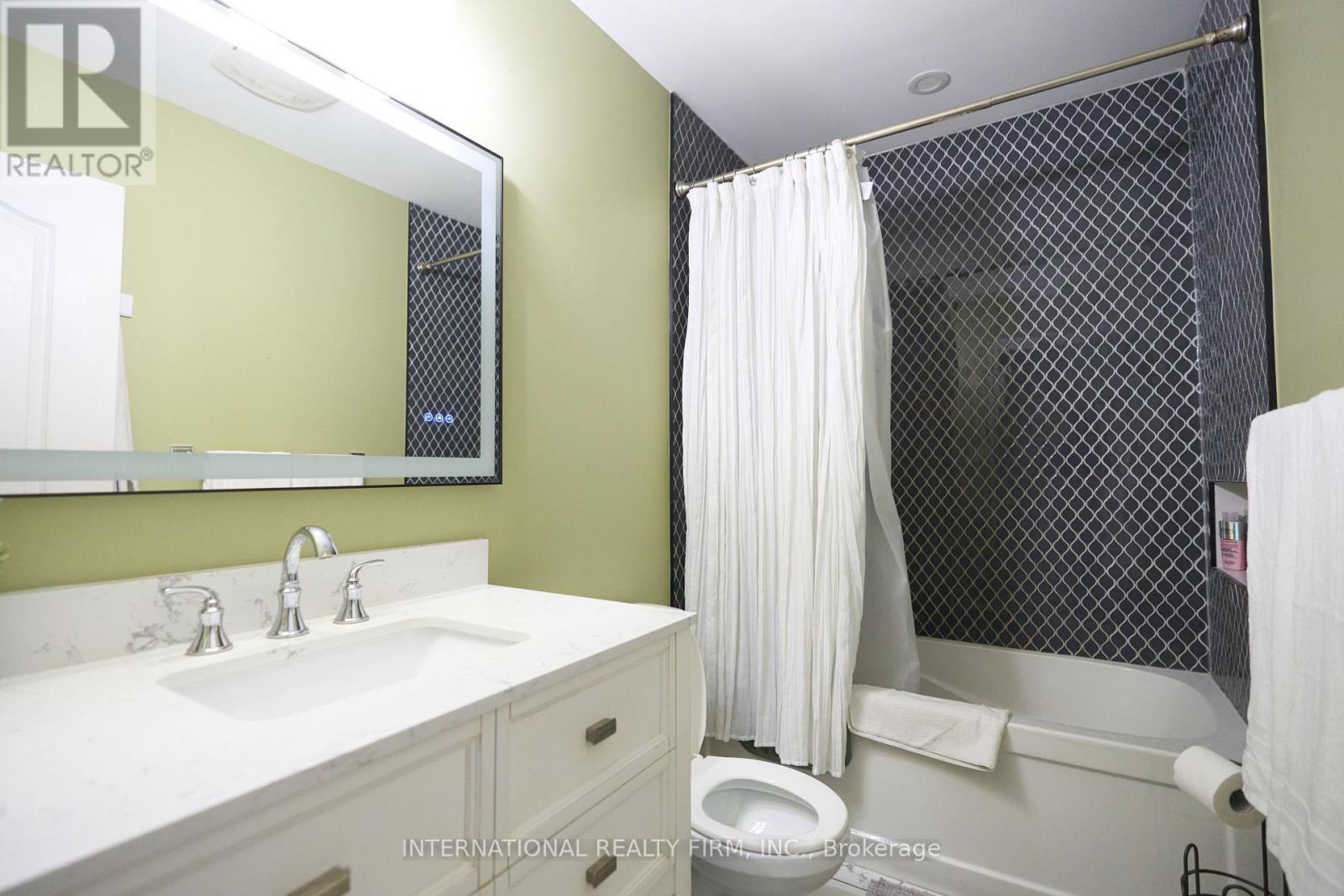 1493 Warbler Road, Oakville, Ontario  L6M 4B1 - Photo 18 - W12473023