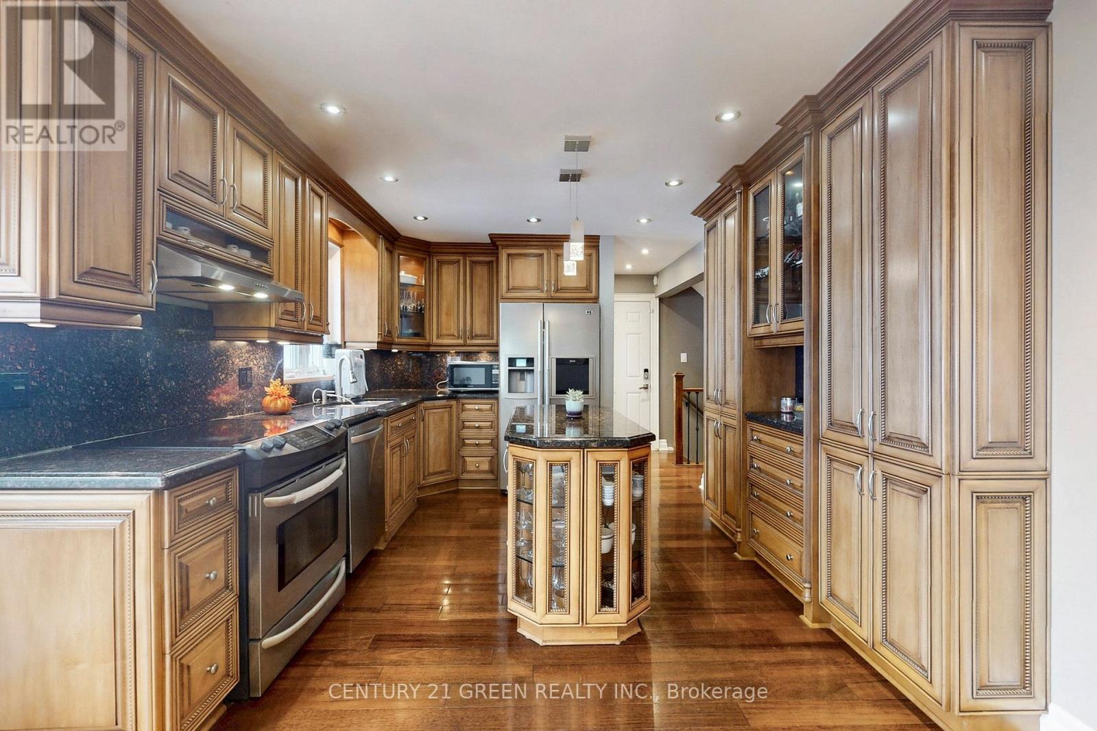 14 Heggie Road, Brampton, Ontario  L6V 2K3 - Photo 17 - W12473029