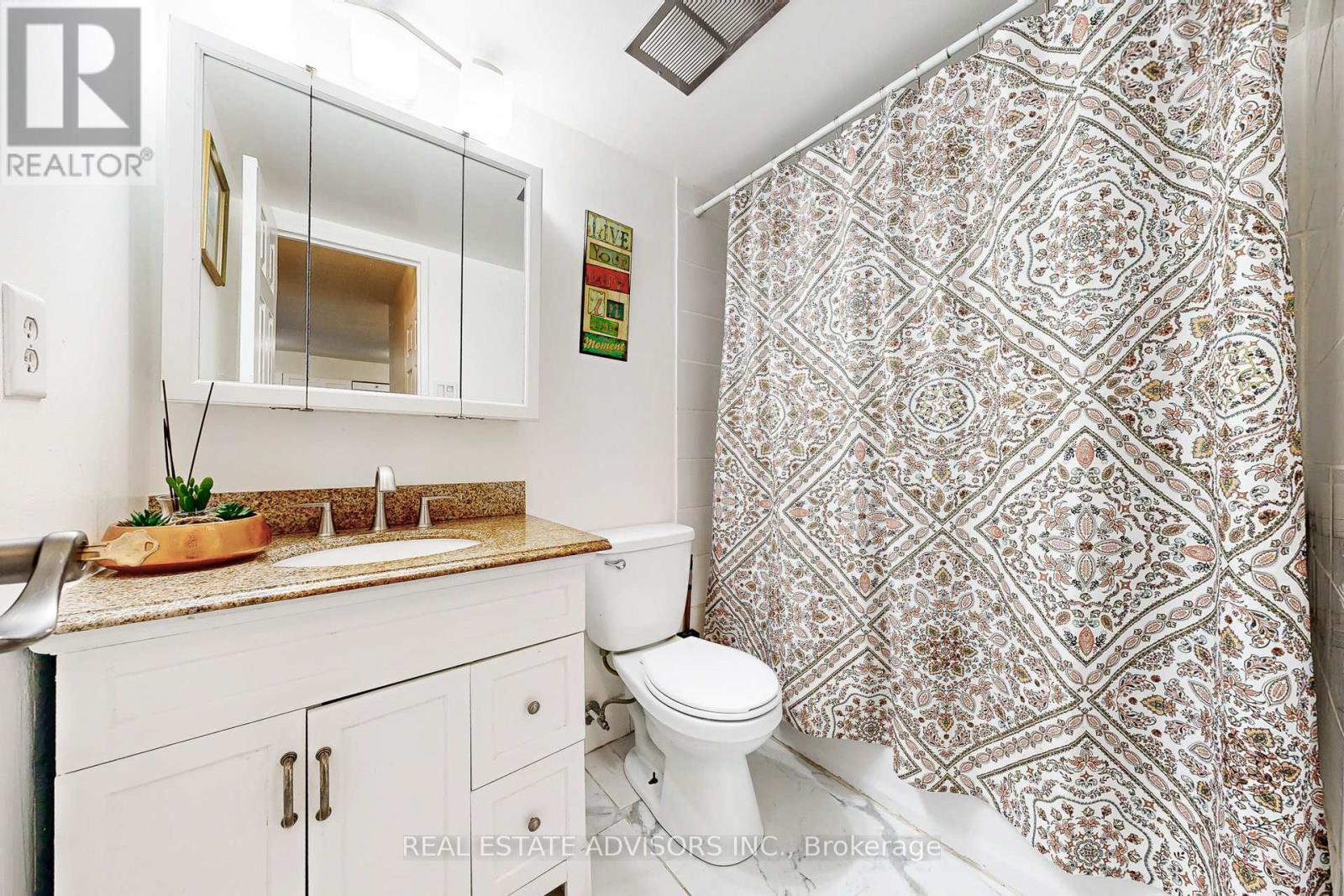 705 - 10 Tobermory Drive, Toronto, Ontario  M3N 2Y5 - Photo 18 - W12473030