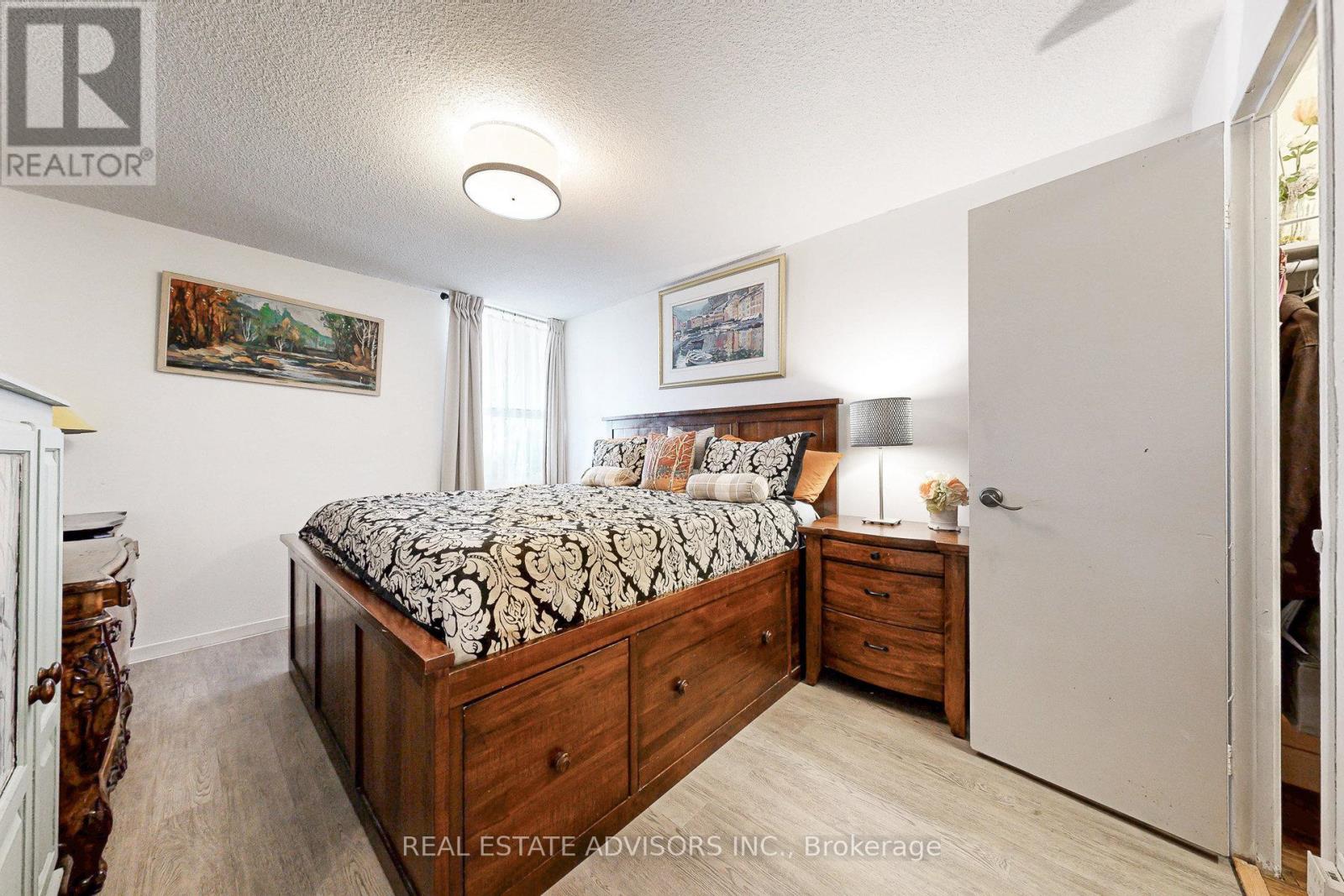 705 - 10 Tobermory Drive, Toronto, Ontario  M3N 2Y5 - Photo 19 - W12473030