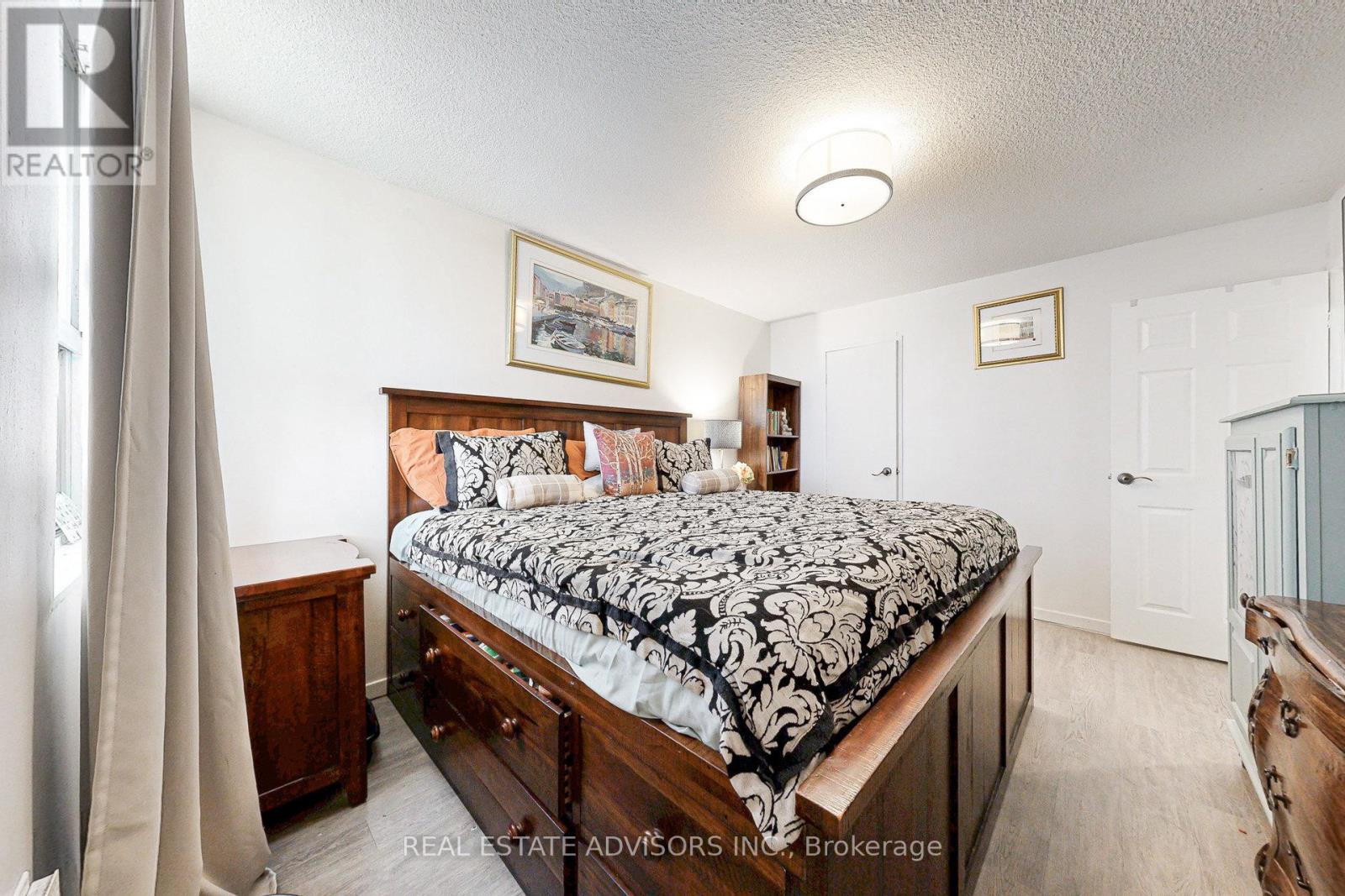 705 - 10 Tobermory Drive, Toronto, Ontario  M3N 2Y5 - Photo 20 - W12473030