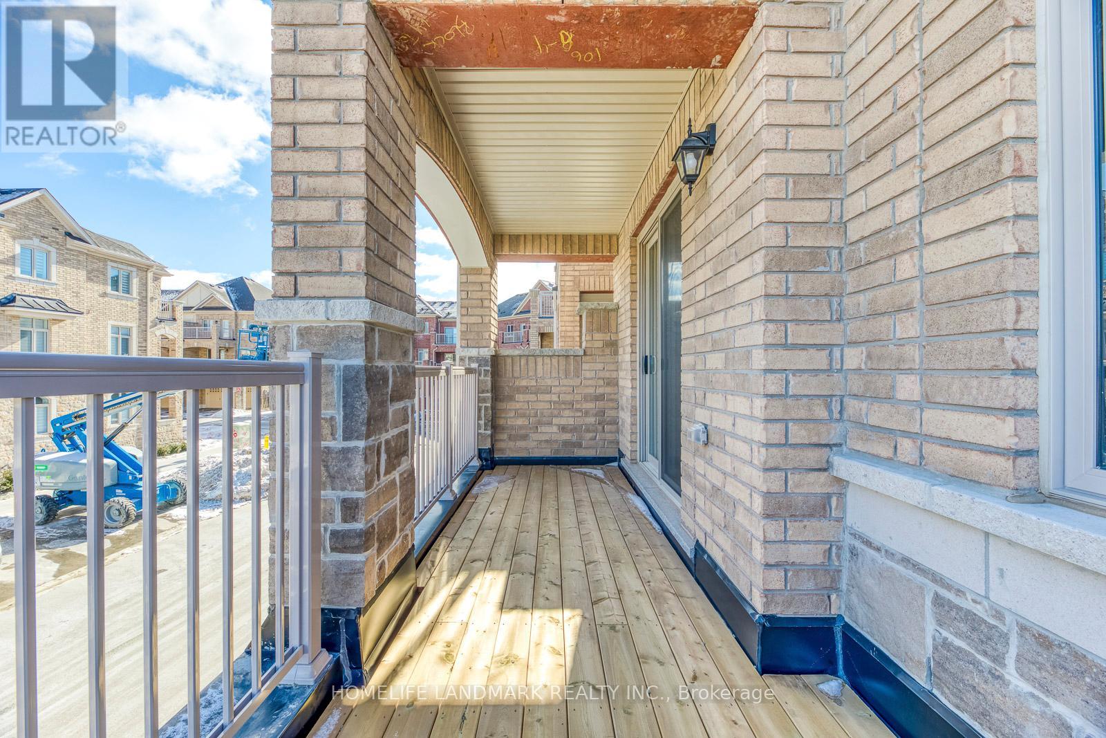 454 Silver Maple Road, Oakville, Ontario  L6H 3P5 - Photo 27 - W12473045