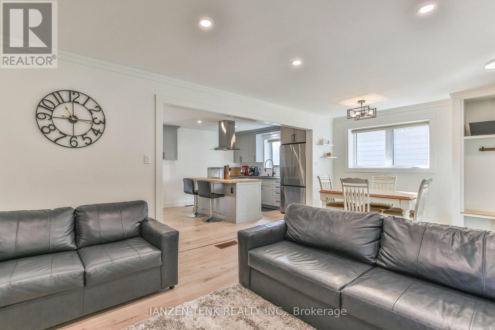 93 Centre St Street, Aylmer, Ontario  N5H 2G6 - Photo 12 - X12473086