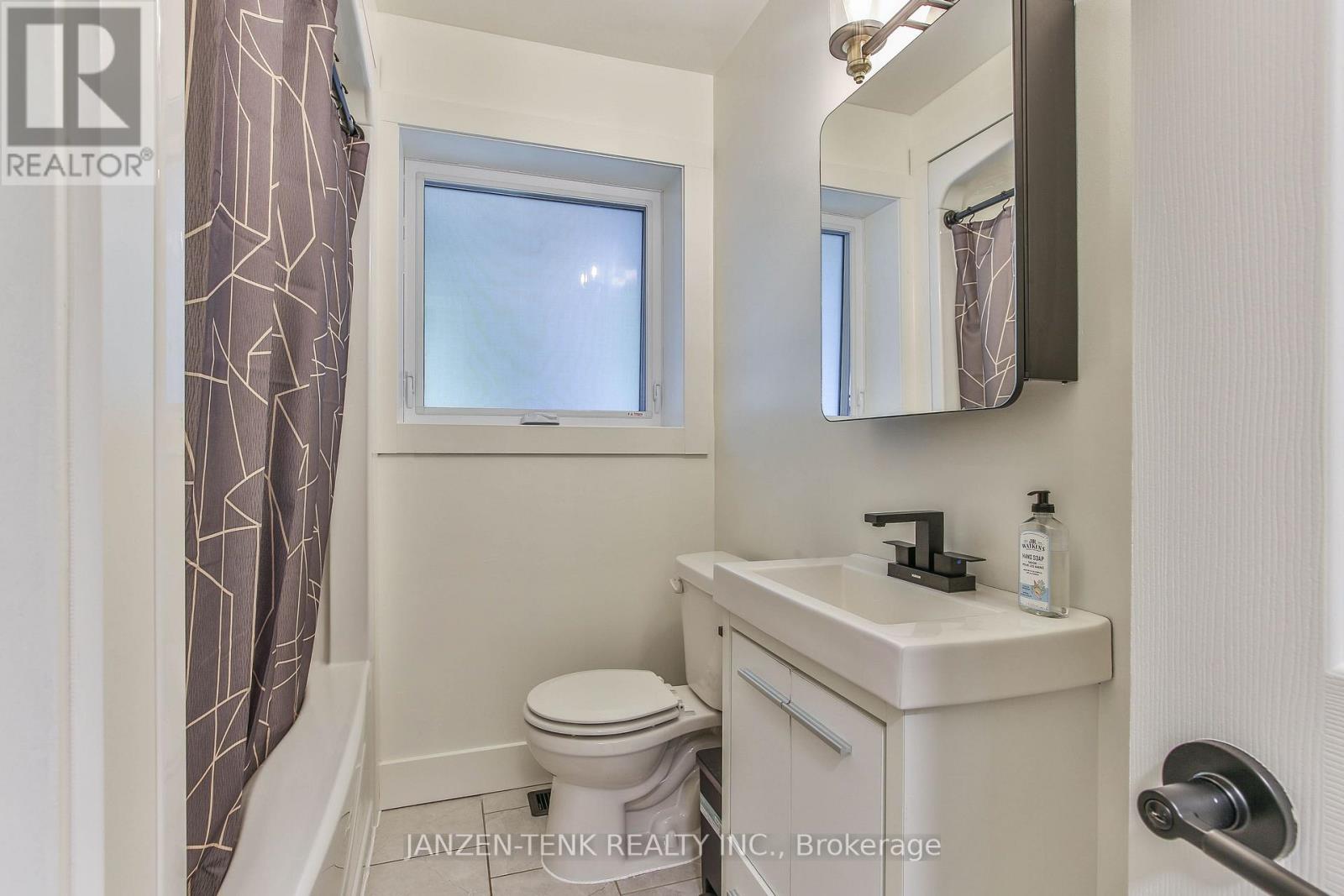 93 Centre St Street, Aylmer, Ontario  N5H 2G6 - Photo 25 - X12473086