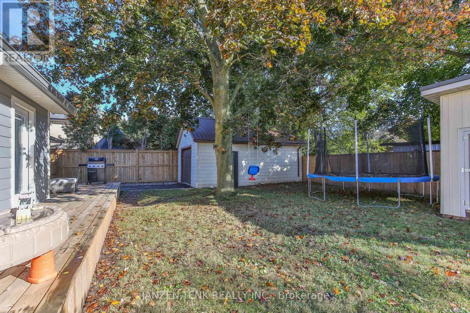 93 Centre St Street, Aylmer, Ontario  N5H 2G6 - Photo 31 - X12473086