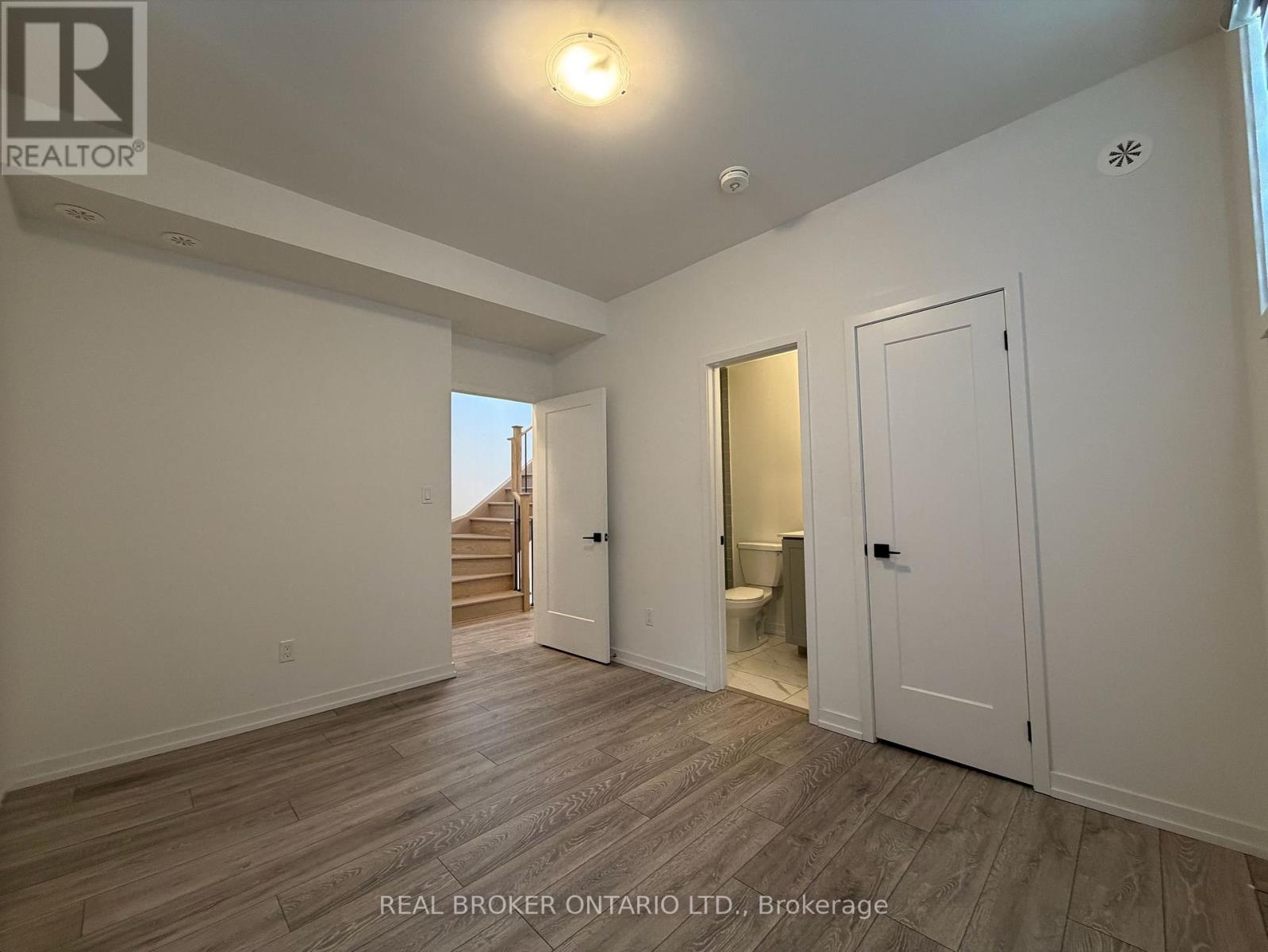 17 - 26 Lytham Green Circle, Newmarket, Ontario  L3Y 0H4 - Photo 22 - N12447010