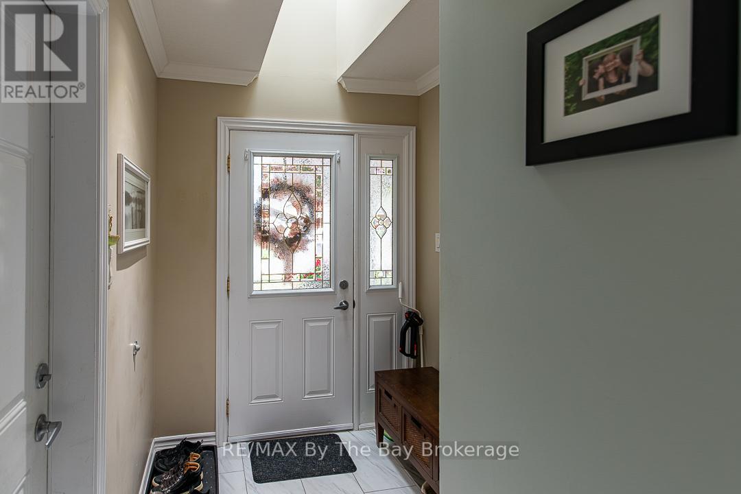 67 Meadow Lane, Wasaga Beach, Ontario  L9Z 0A3 - Photo 13 - S12473058