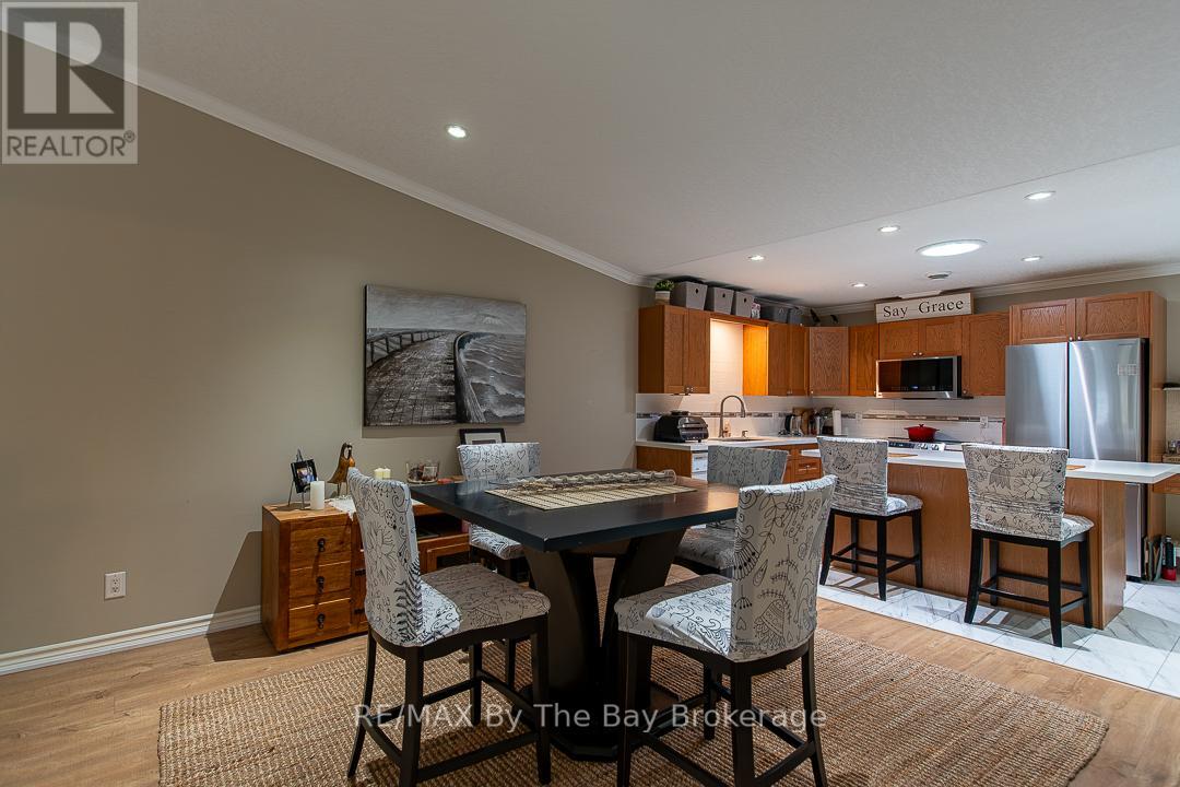 67 Meadow Lane, Wasaga Beach, Ontario  L9Z 0A3 - Photo 17 - S12473058