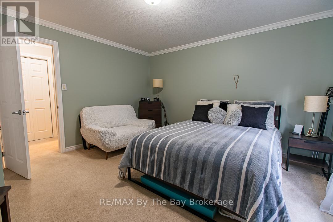 67 Meadow Lane, Wasaga Beach, Ontario  L9Z 0A3 - Photo 29 - S12473058