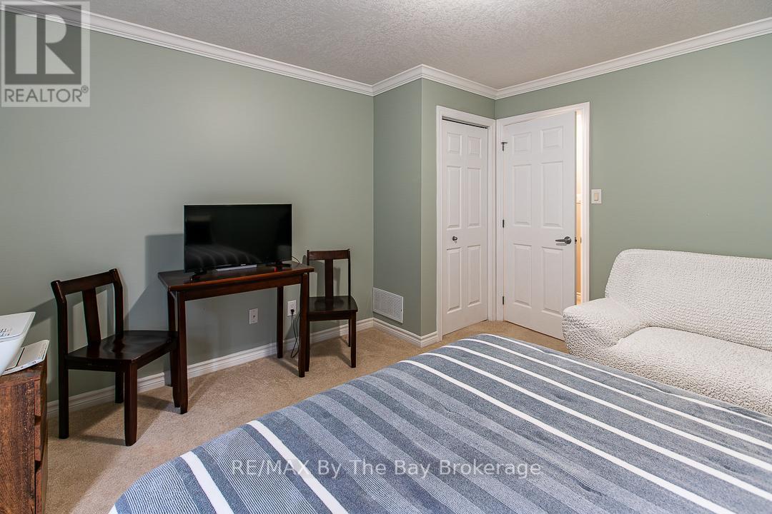 67 Meadow Lane, Wasaga Beach, Ontario  L9Z 0A3 - Photo 31 - S12473058