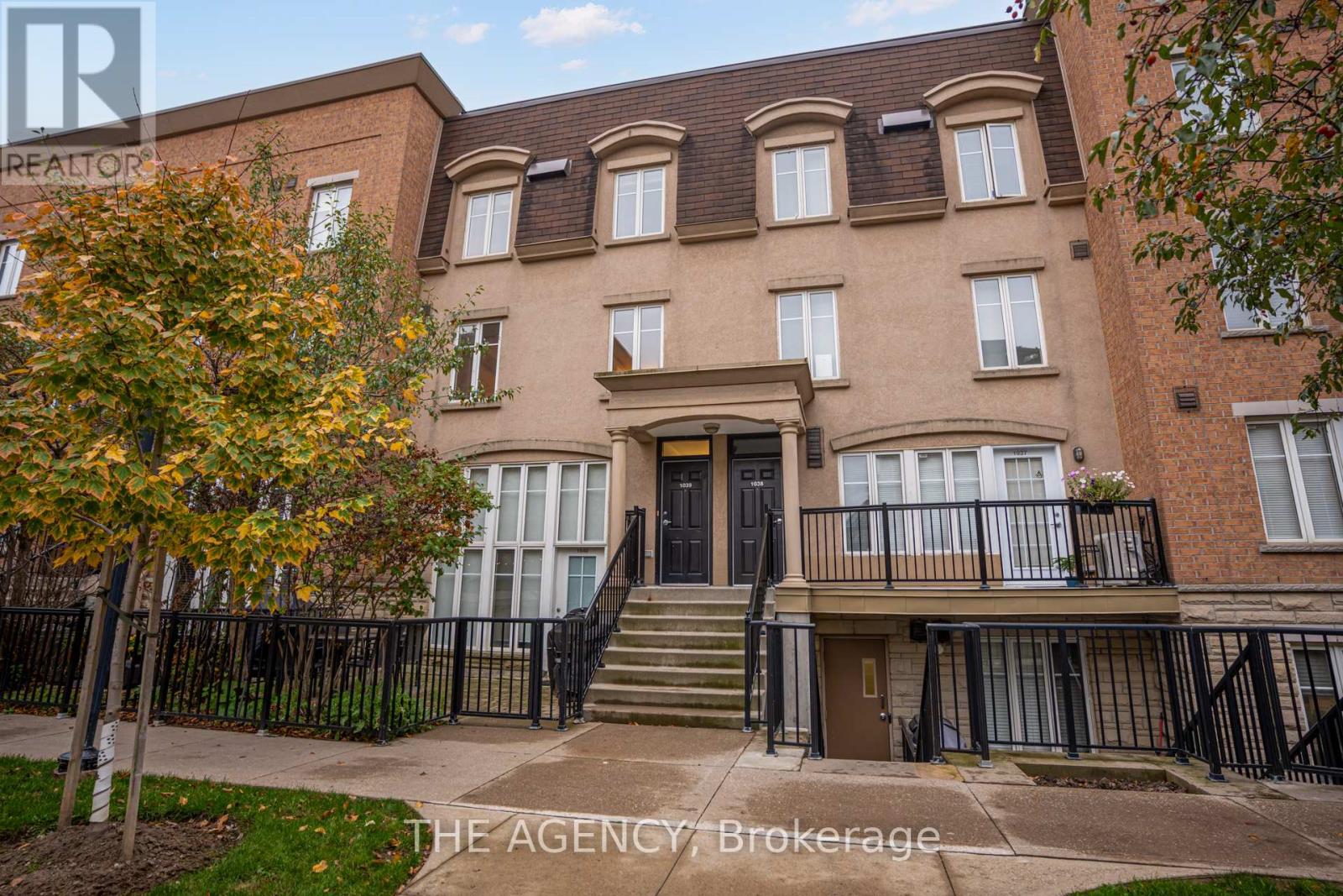 1039 - 54 East Liberty Street, Toronto, Ontario  M6K 3P3 - Photo 2 - C12473070