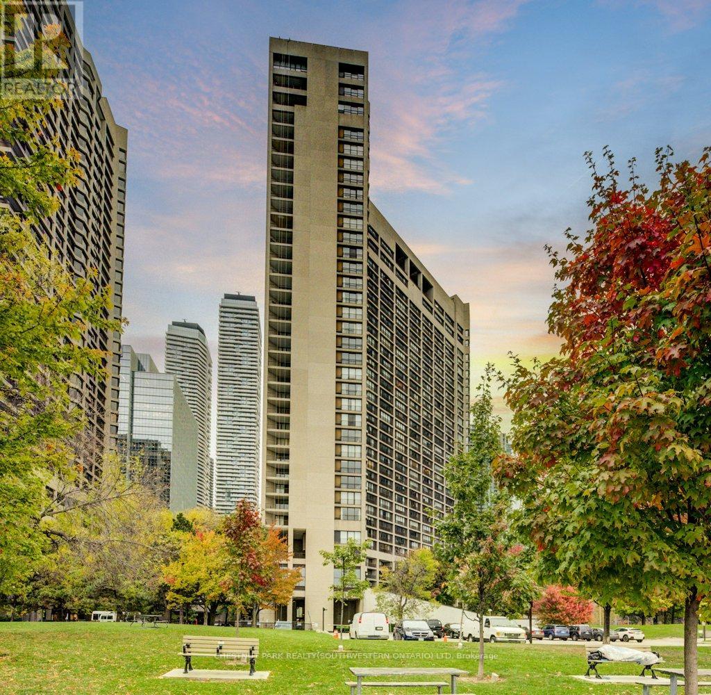 2409 - 33 Harbour Square, Toronto, Ontario  M5J 2G2 - Photo 41 - C12473077