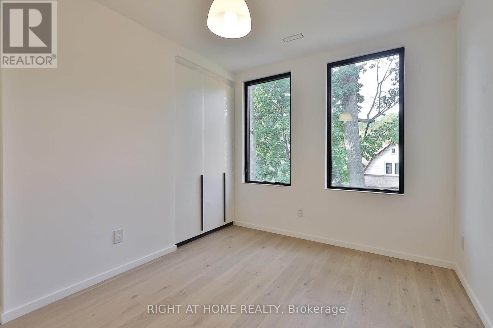 22 Duart Park Road, Toronto, Ontario  M4E 1J2 - Photo 22 - E12473089