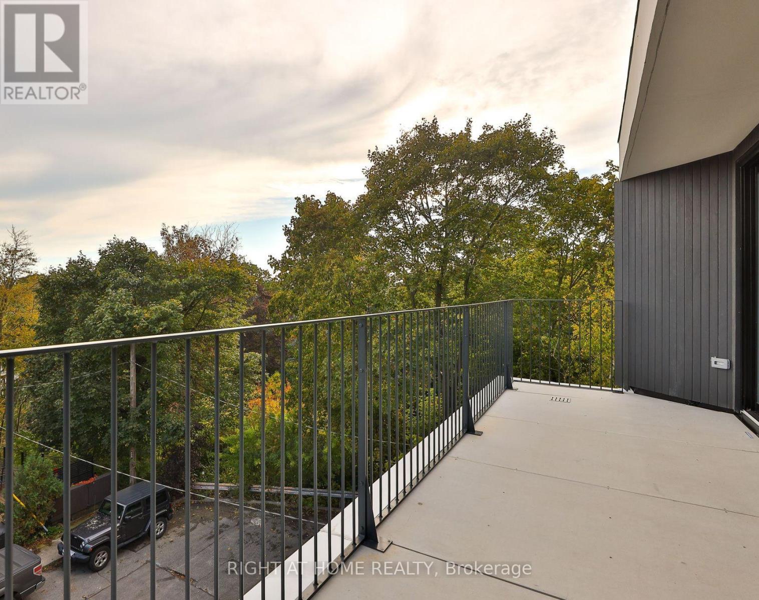22 Duart Park Road, Toronto, Ontario  M4E 1J2 - Photo 29 - E12473089