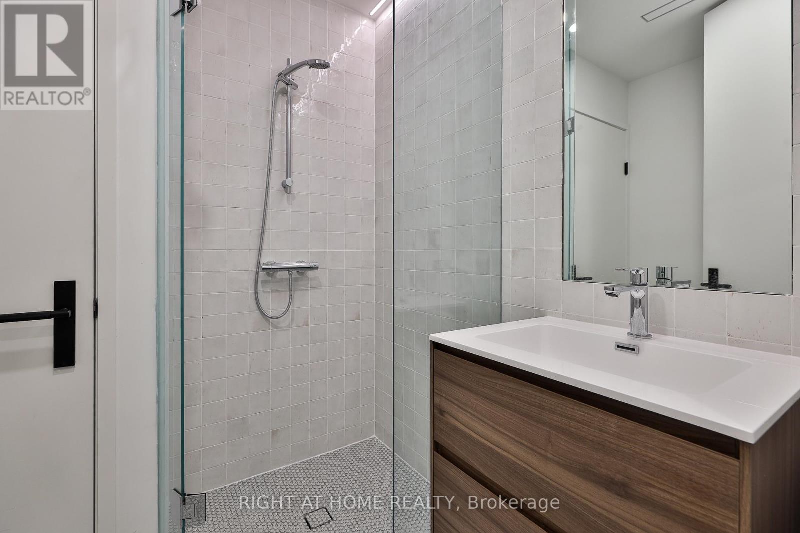 22 Duart Park Road, Toronto, Ontario  M4E 1J2 - Photo 39 - E12473089