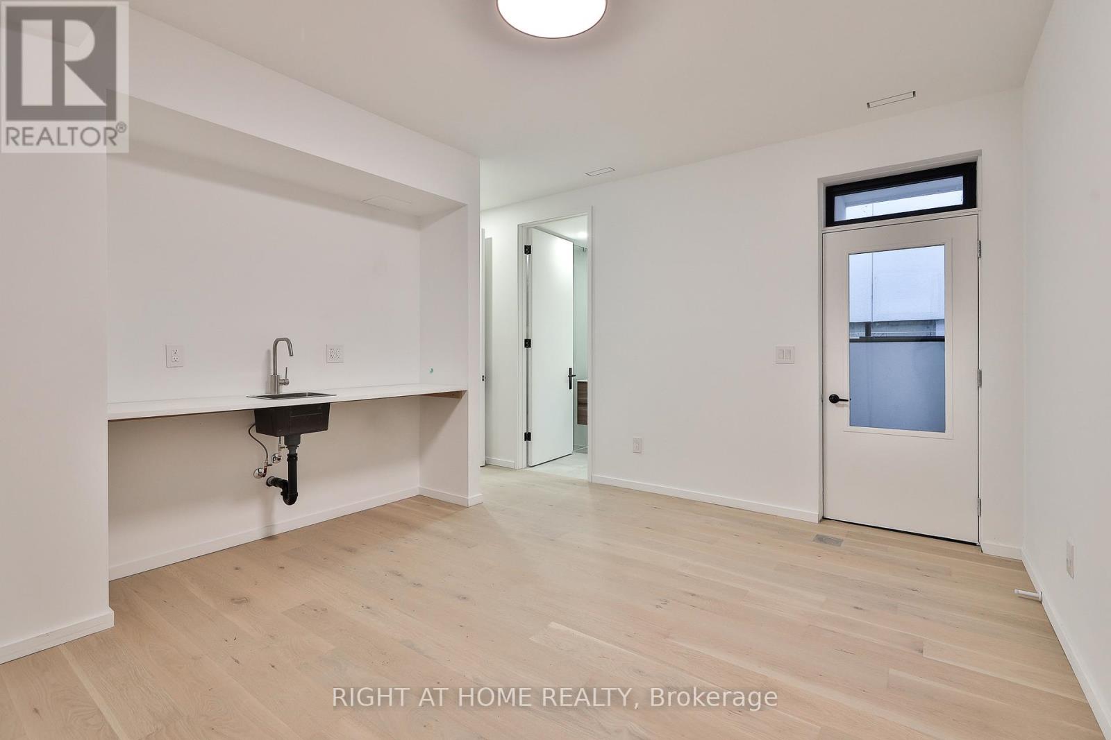 22 Duart Park Road, Toronto, Ontario  M4E 1J2 - Photo 42 - E12473089