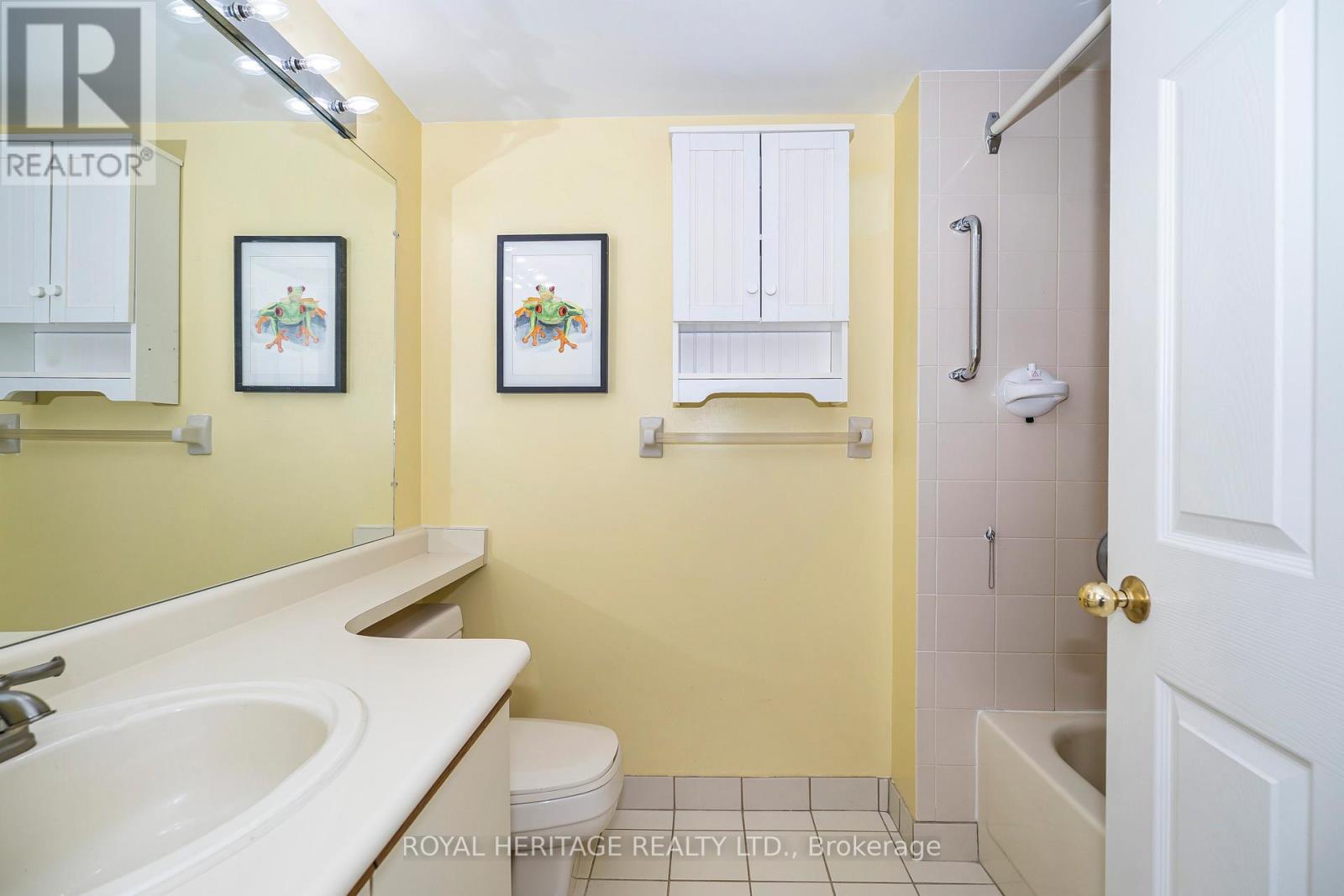 809 - 270 Davis Drive, Newmarket, Ontario  L3Y 8K2 - Photo 13 - N12473082