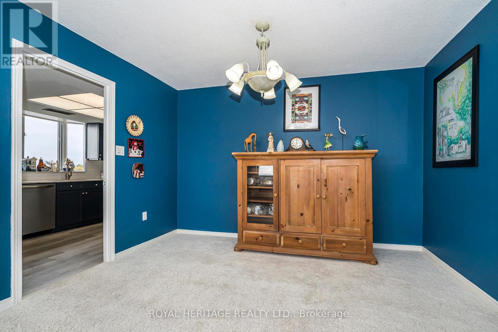 809 - 270 Davis Drive, Newmarket, Ontario  L3Y 8K2 - Photo 8 - N12473082