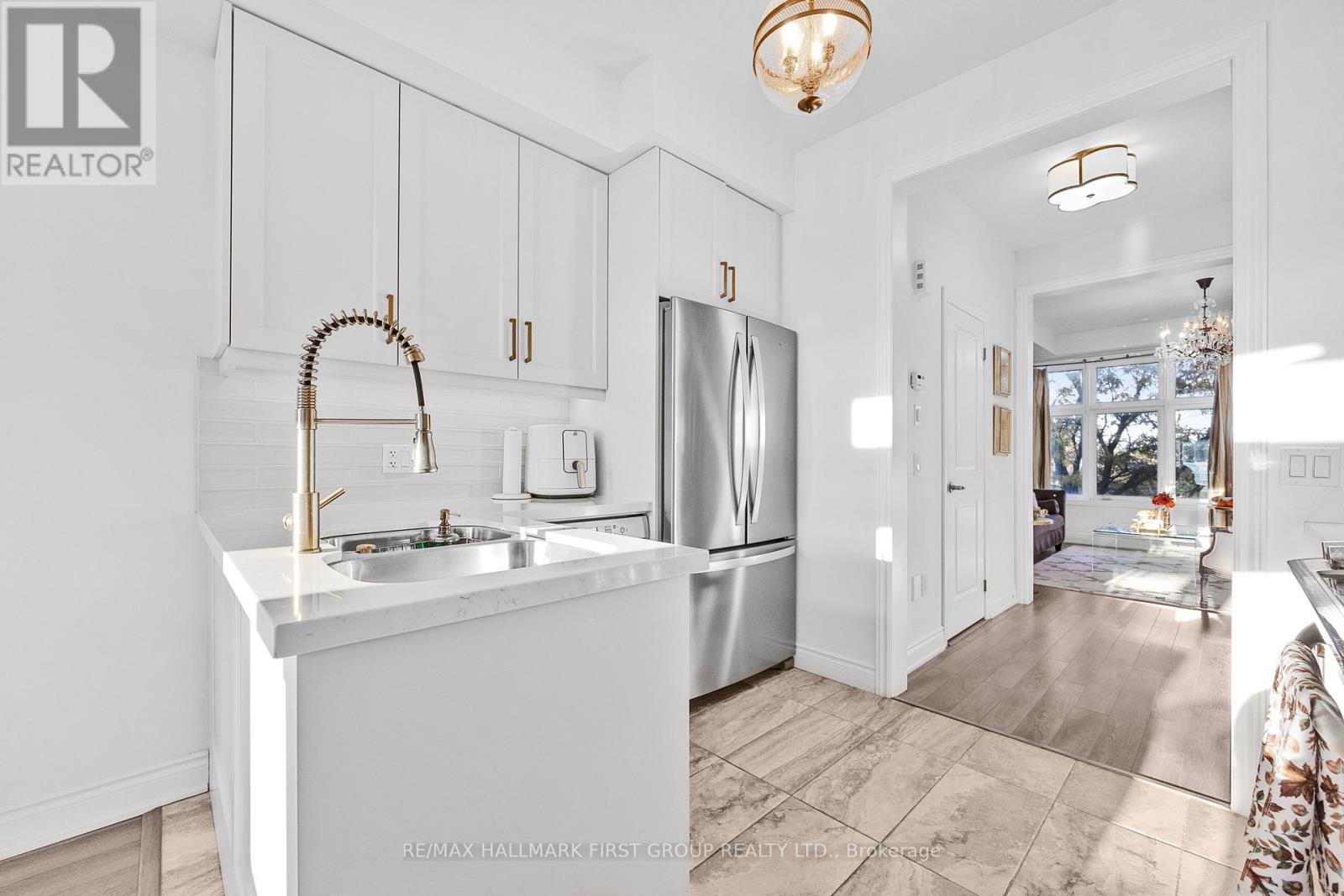 3034 Islington Avenue, Toronto (Humber Summit), Ontario  M9L 0A6 - Photo 10 - W12473085
