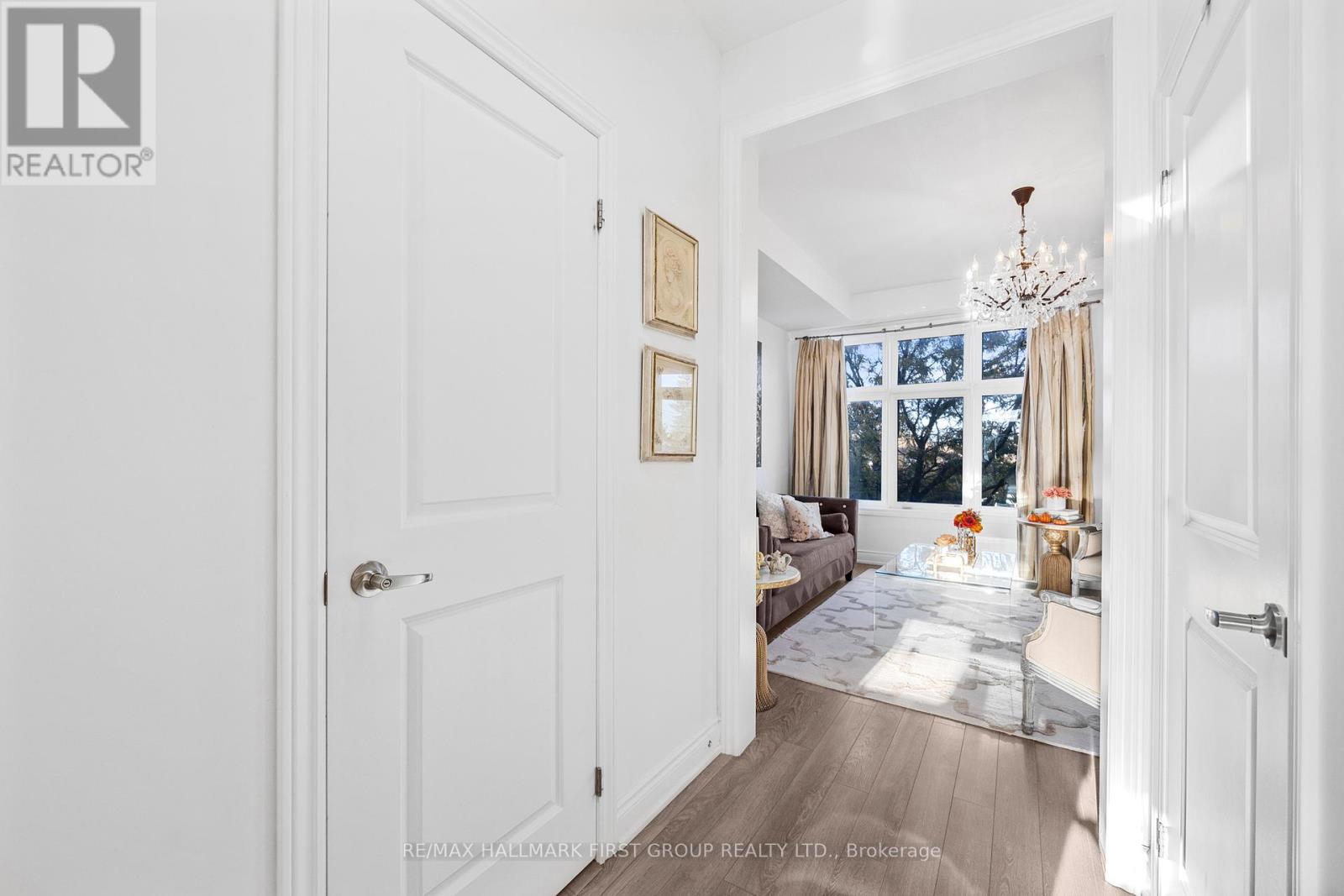 3034 Islington Avenue, Toronto (Humber Summit), Ontario  M9L 0A6 - Photo 18 - W12473085