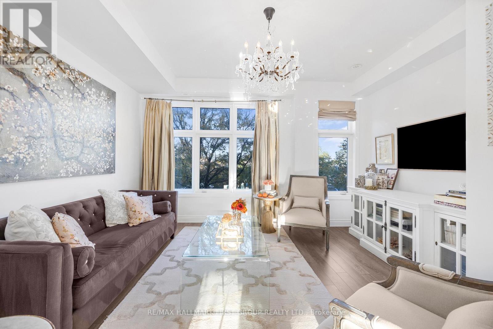 3034 Islington Avenue, Toronto (Humber Summit), Ontario  M9L 0A6 - Photo 19 - W12473085
