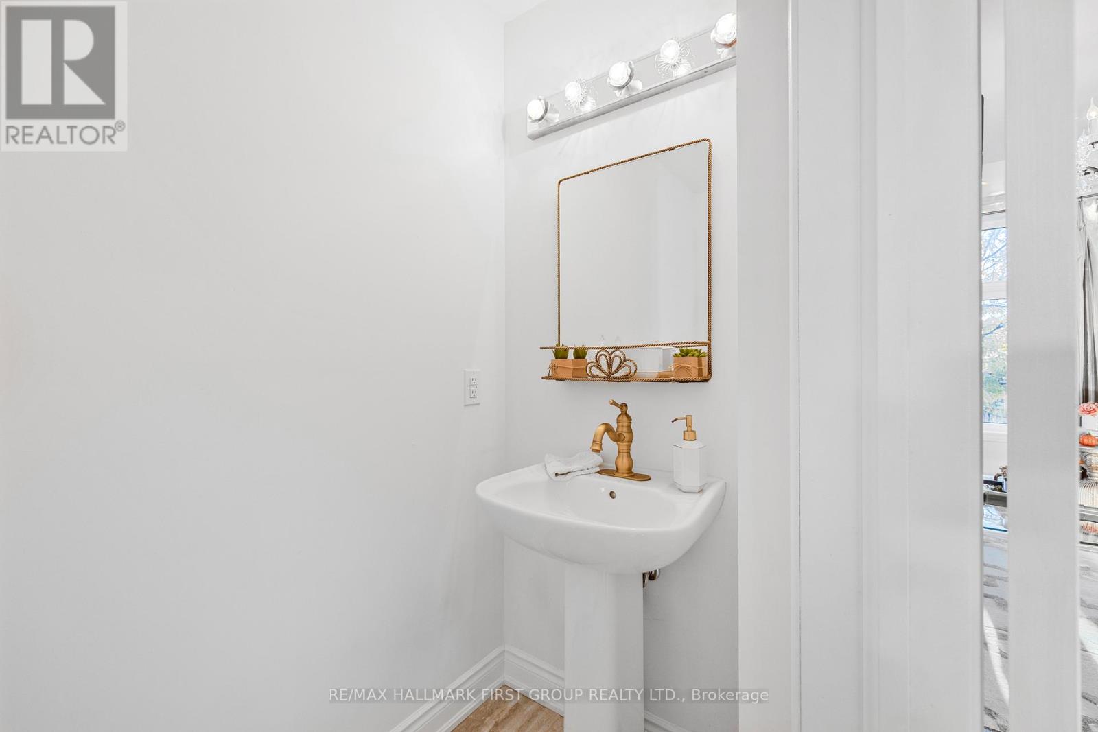 3034 Islington Avenue, Toronto (Humber Summit), Ontario  M9L 0A6 - Photo 21 - W12473085