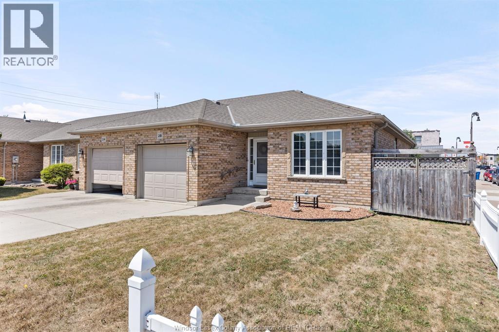 MLS# 25026665: 2 CRAWFORD AVENUE Unit# B, Tilbury, Canada