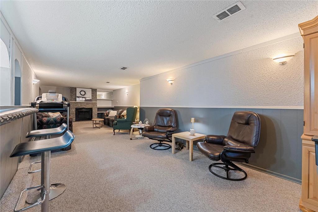4 Vincent Massey Boulevard, Winnipeg, Manitoba  R2J 2A9 - Photo 19 - 202526674