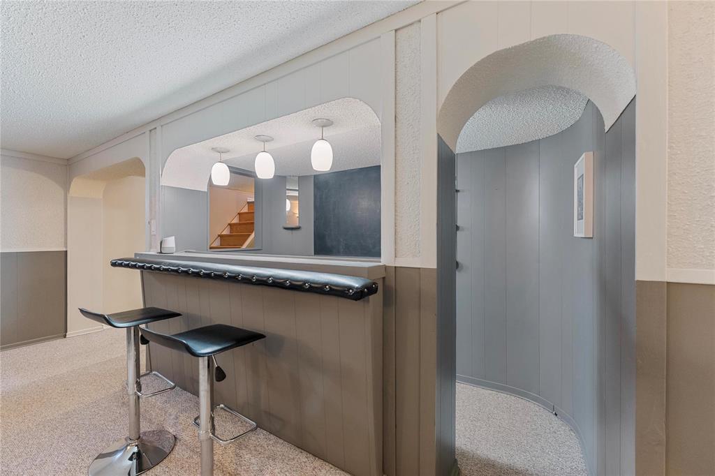 4 Vincent Massey Boulevard, Winnipeg, Manitoba  R2J 2A9 - Photo 21 - 202526674