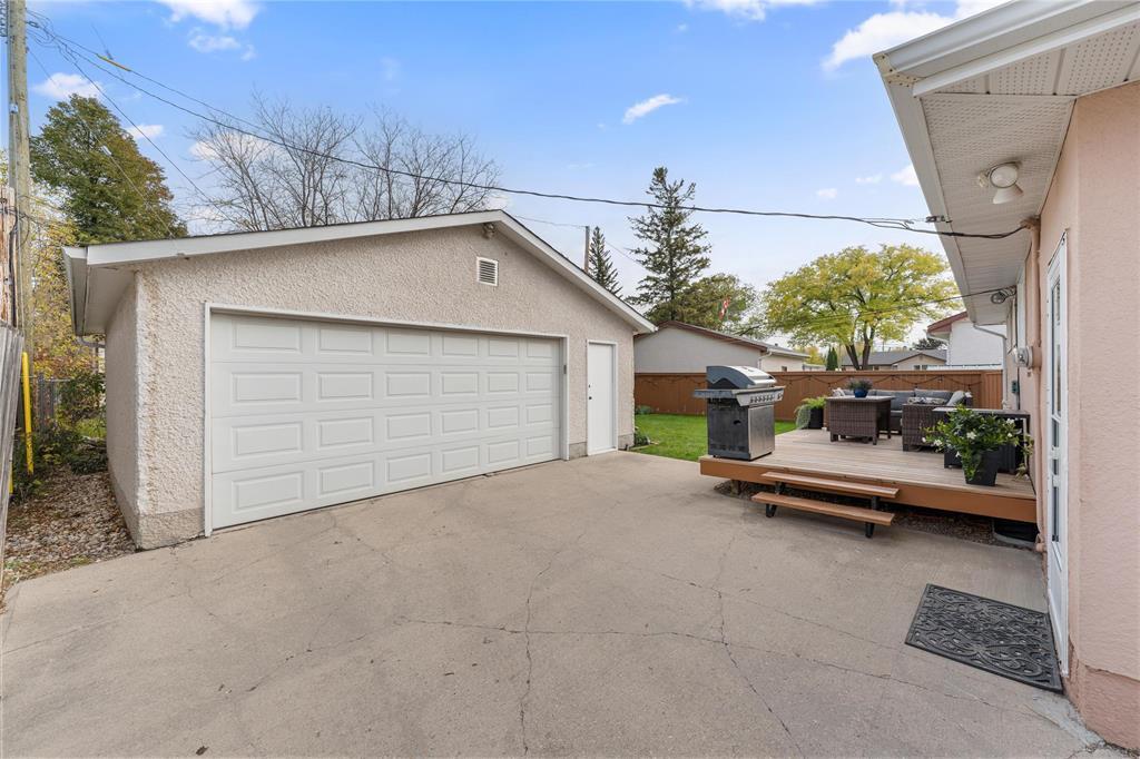 4 Vincent Massey Boulevard, Winnipeg, Manitoba  R2J 2A9 - Photo 27 - 202526674